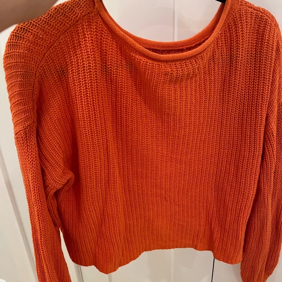 Urban Outfitters sweater size XS - Picture 2 of 2